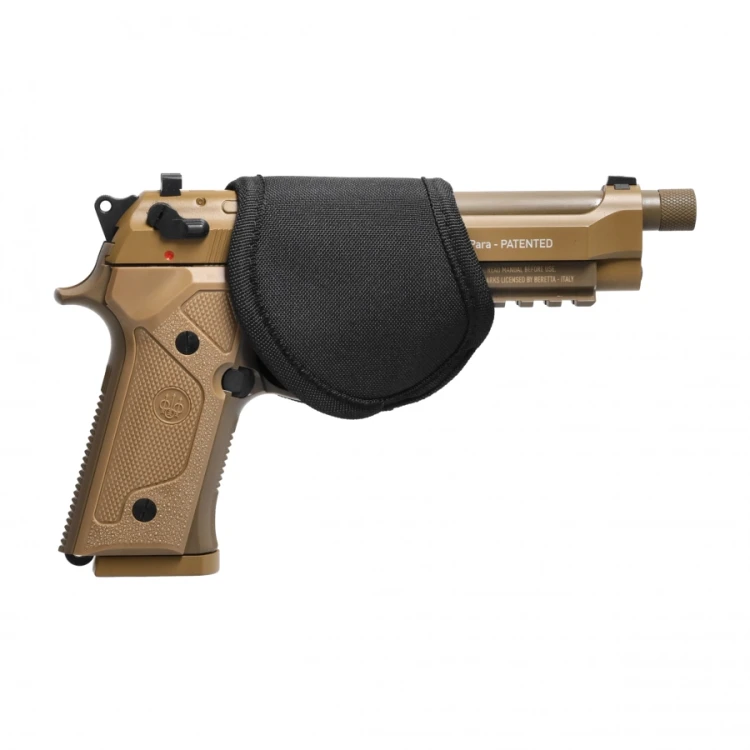 replika pistoletu ASG Beretta M9 A3 FDE wsunięta w kaburę