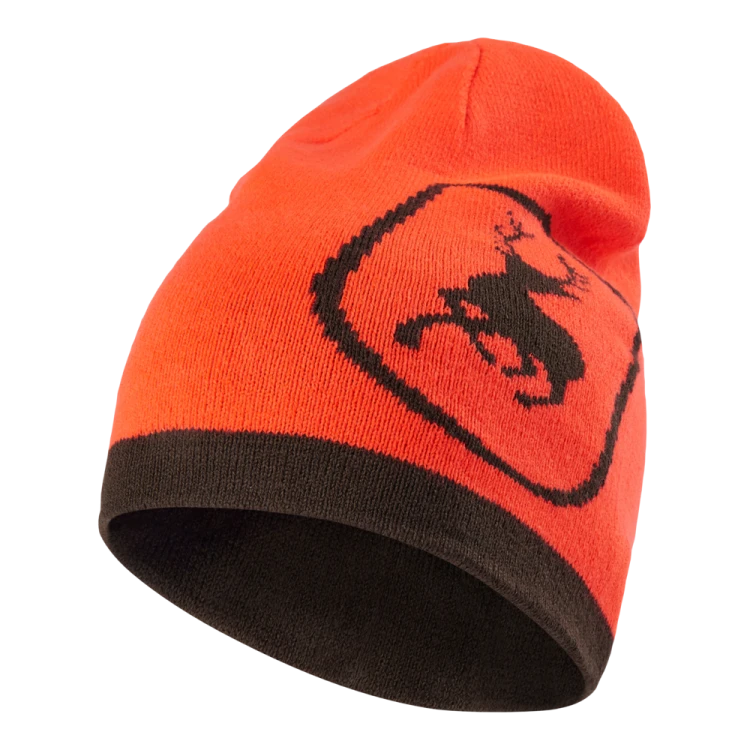 detal dzianiny czapki Deerhunter logo