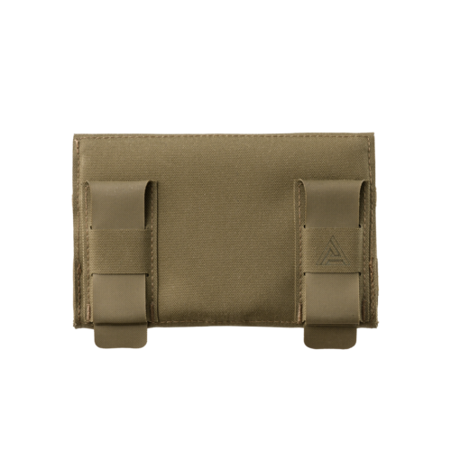 zbliżenie na panel velcro na klapie kieszeni Attack Pouch czarnej