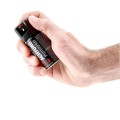 gaz pieprzowy Achtung eXtrem Jet 40 ml trzymany w dłoni