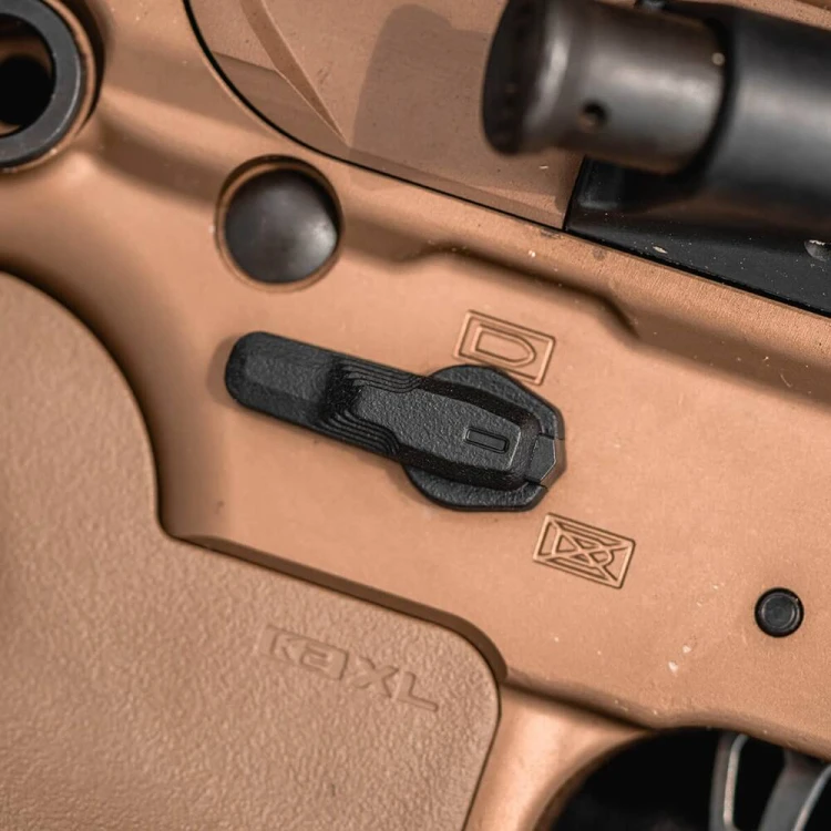 Selektor ognia obustronny ESK AR Magpul BLK