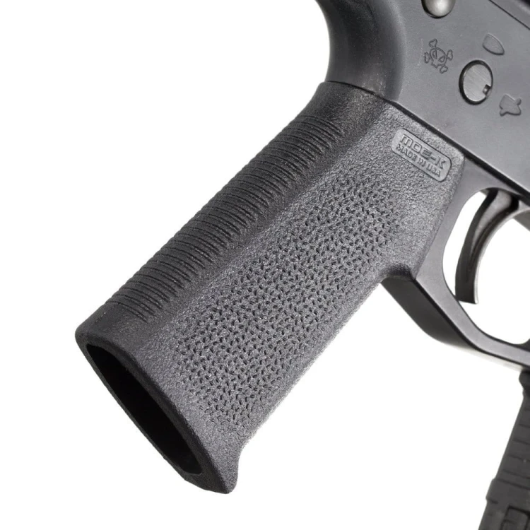 Chwyt pistoletowy MOE-K Grip do AR15/M4 MAG438