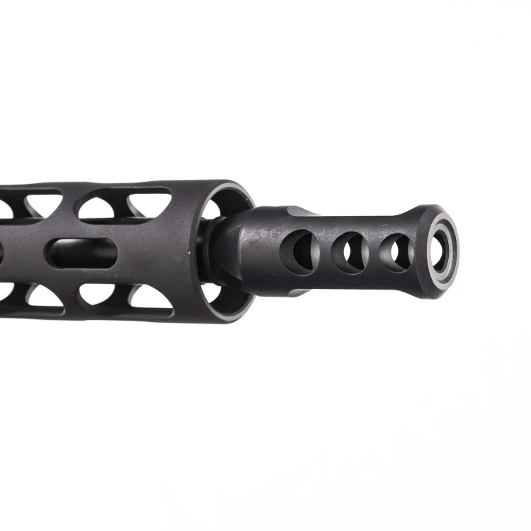 Krótka, azotowana lufa 9,5 cala Hammer Forged w sportowym karabinie ADC AR9 Competition