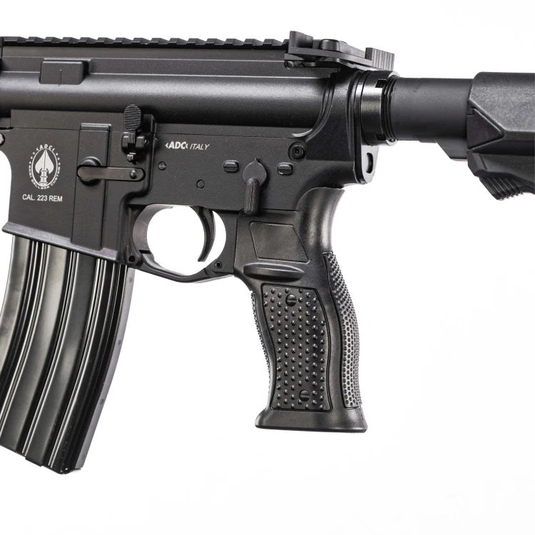 Uniwersalny karabin ADC M5 Plus z lufą 14,5 cala i ośmiokątnym łożem wolnopływającym M-LOK