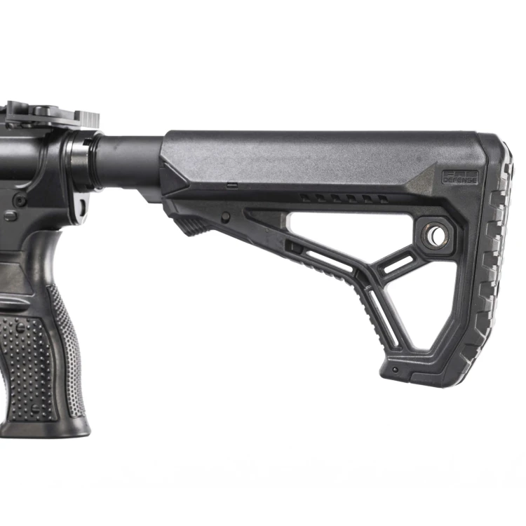 Smukłe łoże M-LOK CNC machined o długości 12 cali z pełną szyną Picatinny w karabinie ADC.