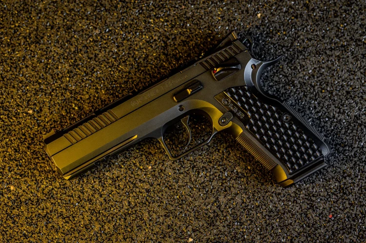 Pistolet KMR L-02 Spectra OR SA/DA 5" 9mm luger