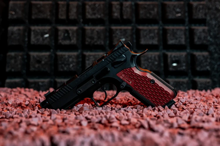 Pistolet KMR W-02 Vapor OR SR SA/DA 9mm luger