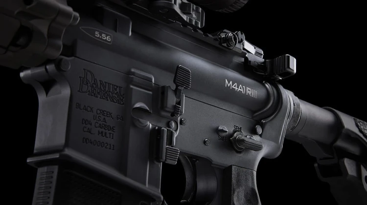 Karabin Daniel Defense M4A1 RISIII 14,5" BLK/FDE 223Rem