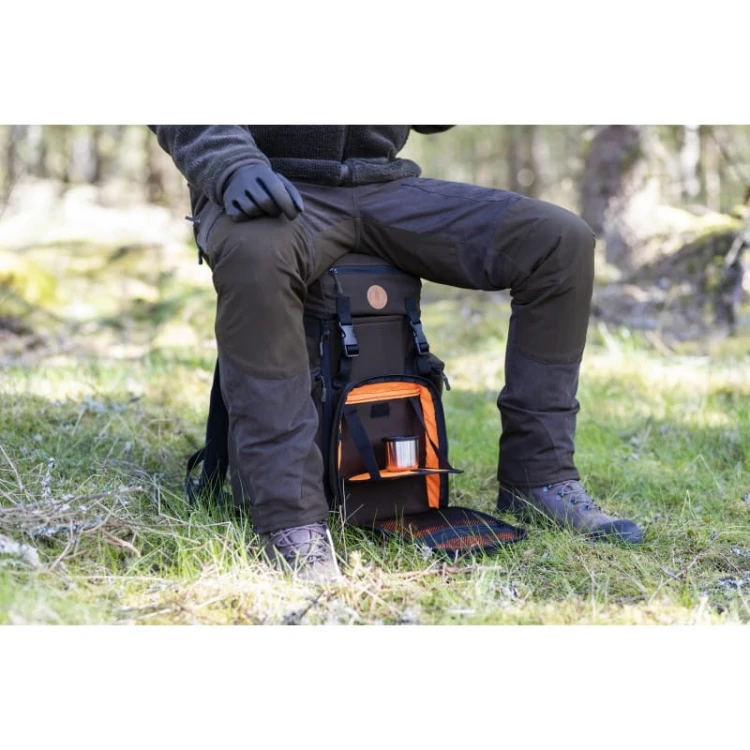 plecak-mysliwski-ze-stolkiem-pinewood-35l-9613 (3).jpg