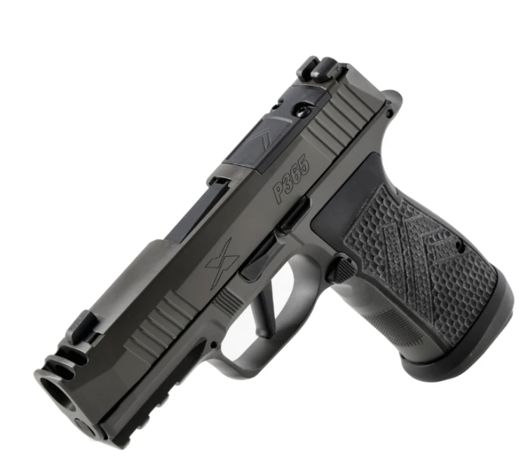 Kompaktowy pistolet Sig Sauer AXG