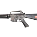 Colt M16 A1 HOG – widok pod kątem