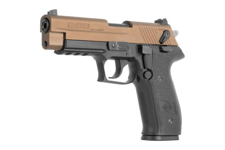 Profil pistoletu Fire Fly Bronze .22LR na białym tle