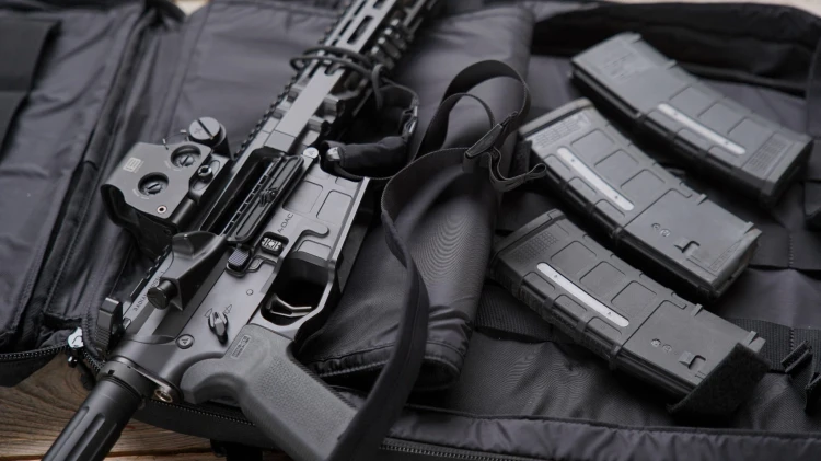 Karabinek AR15 Radian Model 1 223REM 17,5" BLK + EOTech