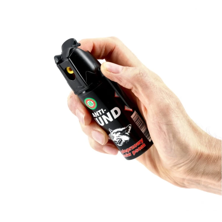 Anty-Dog 50 ml – butelka, którą łatwo ukryć w kieszeni lub torebce.