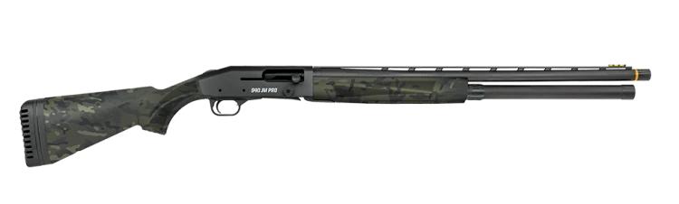 Strzelba Mossberg 940 JM Pro w kamuflażu Black Multicam – widok na całą broń.