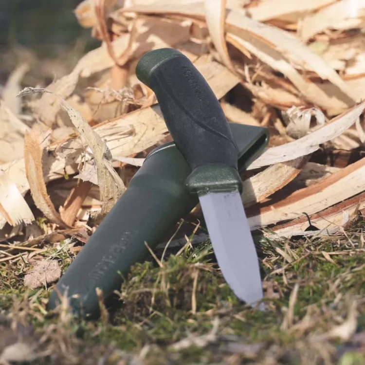 Nóż outdoorowy Morakniv – pełen widok